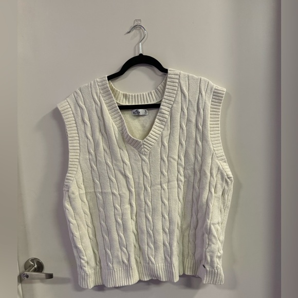 XL Hollister Cream/Off White Knit Sweater Vest - Picture 1 of 1